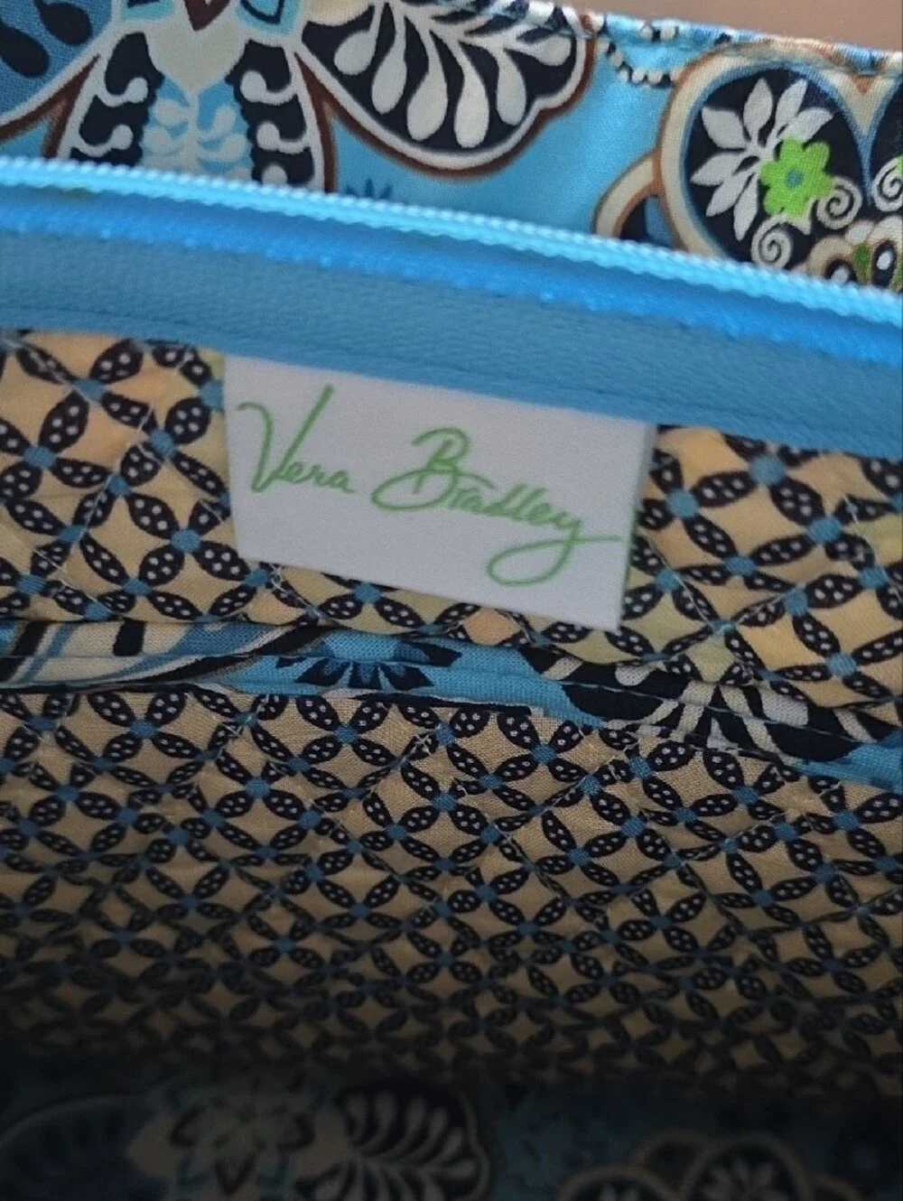 Vera Bradley Bali Blue On The Go Shoulder Bag Quilted Floral Vintage 2009